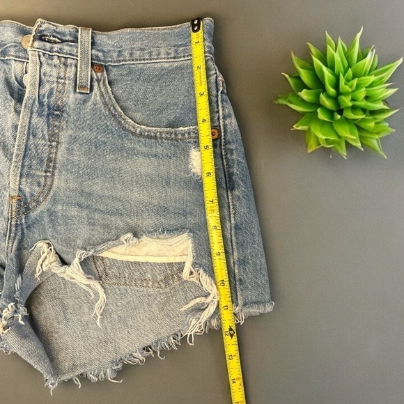 Levi Strauss & Co. Distressed Jean shorts - Picture 3 of 9